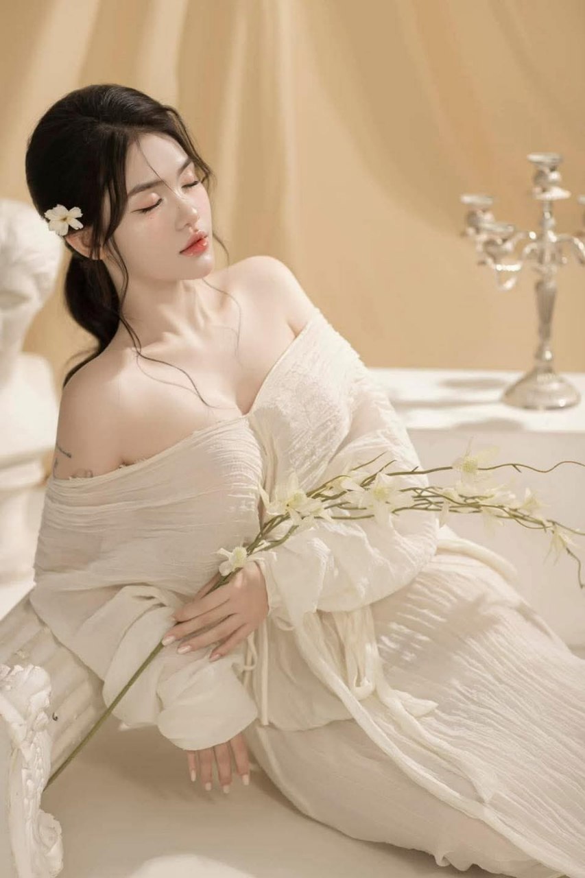 Đụ chị dâu dâm đãng khi đi công tác